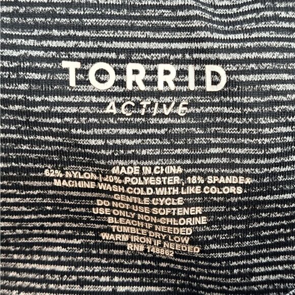 Torrid Performance Core Full Length Active Legging with Side Panels size 0X - Picture 4 of 7